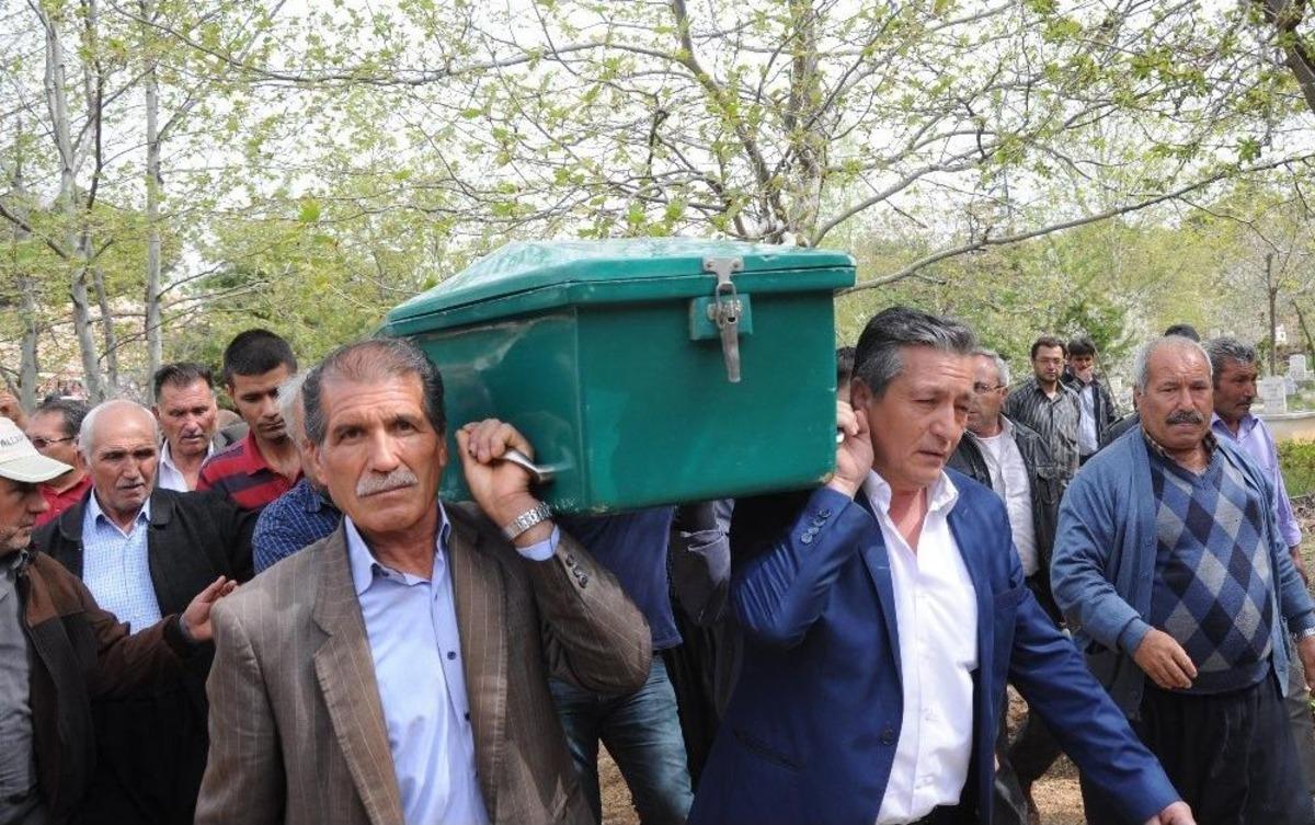 Denizde Boğulan 2 &Ccedil;ocuk Toprağa Verildi