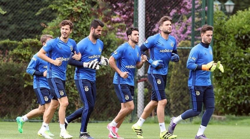 Fenerbah&ccedil;e, Derbi Hazırlıklarına Başladı