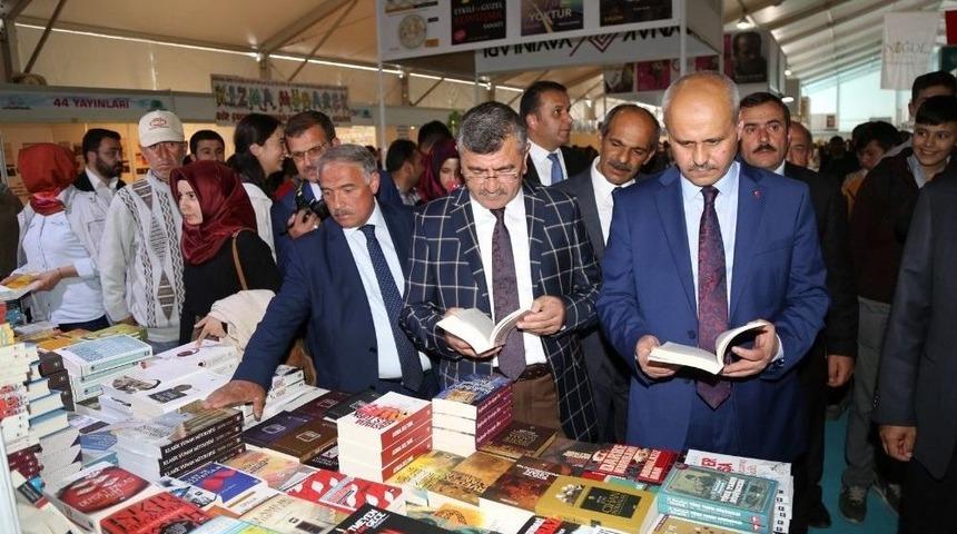 2. Kitap Fuarı&rsquo;na B&uuml;y&uuml;k İlgi