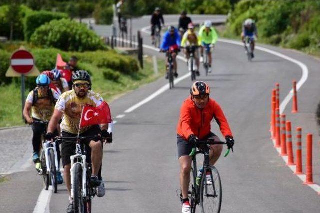 Çanakkale Şehitleri Için 250 Kilometre Pedal Çevirdiler