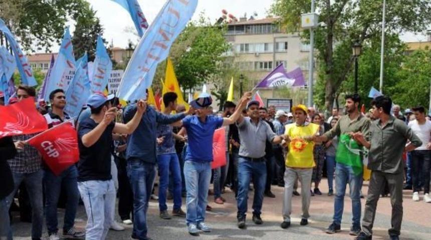 Gaziantep'te 1 Mayıs Halaylarla Kutlandı