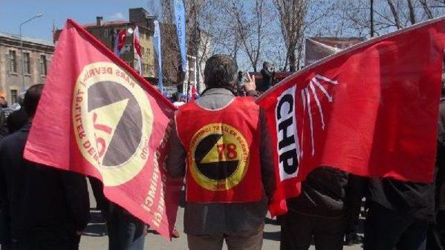 Polisin Miting Sofrası