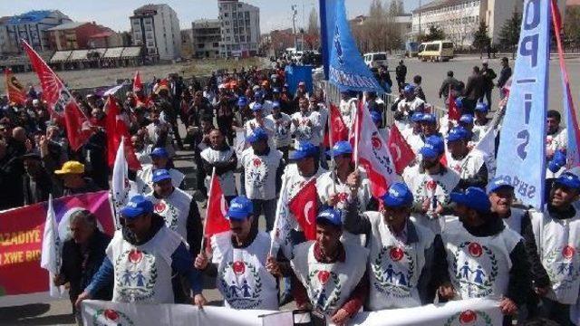 Polisin Miting Sofrası