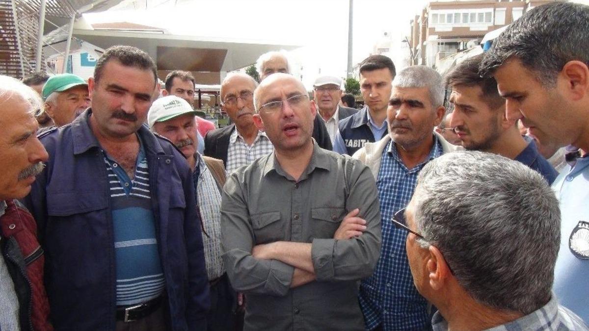 Antalya&rsquo;da Pazarcı Esnafının Kapalı Yol Eylemi