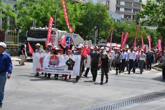 İzmir'deki 1 Mayıs Kutlamaları Coşkulu Başladı