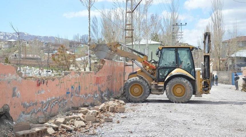 Doğubayazıt Mezarlığı&rsquo;nın &Ccedil;ehresi Değişiyor