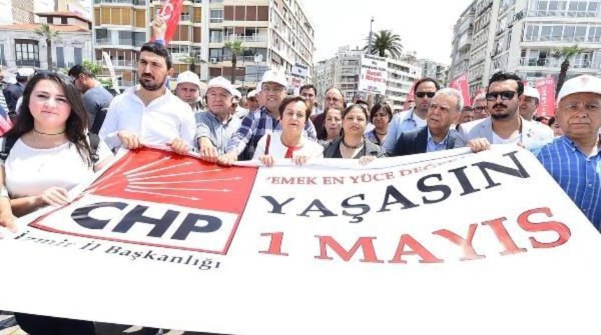 İzmir'deki 1 Mayıs Kutlamaları Coşkulu Başladı (2)