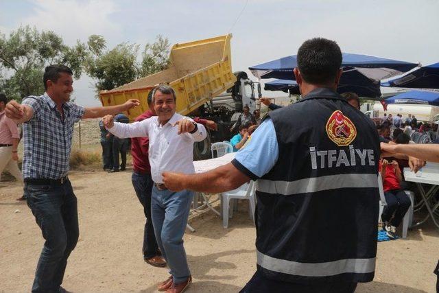 Mut&rsquo;ta Belediye İş&ccedil;ilerinin Bayram Coşkusu 1