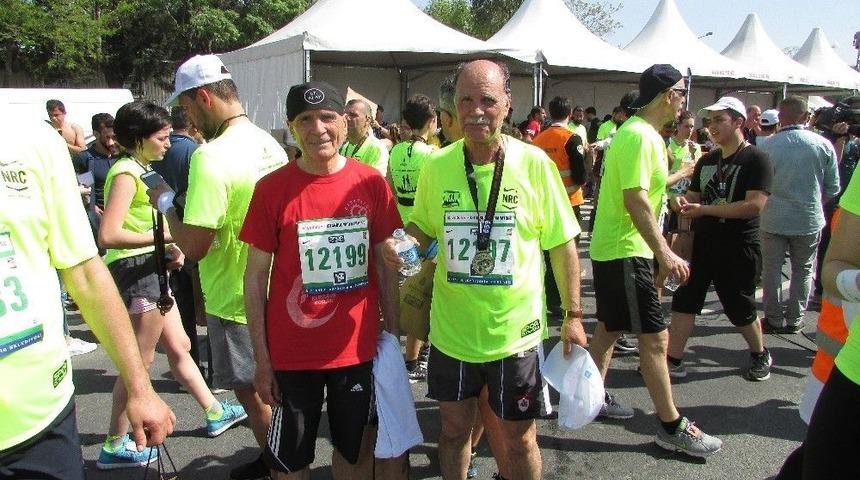 &Ccedil;erkezk&ouml;y&rsquo;&uuml;n İhtiyar Delikanlıları İstanbul Yarı Maratonuna Katıldı