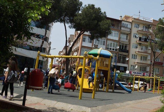 1 Mayıs &Ccedil;ocuklara Yaradı 1