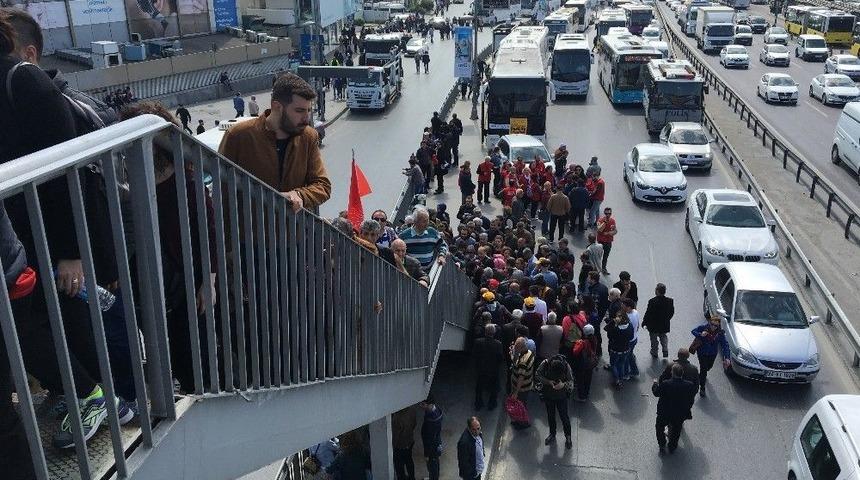1 Mayıs Kutlamaları Yerini D&ouml;n&uuml;ş Yoğunluğuna Bıraktı