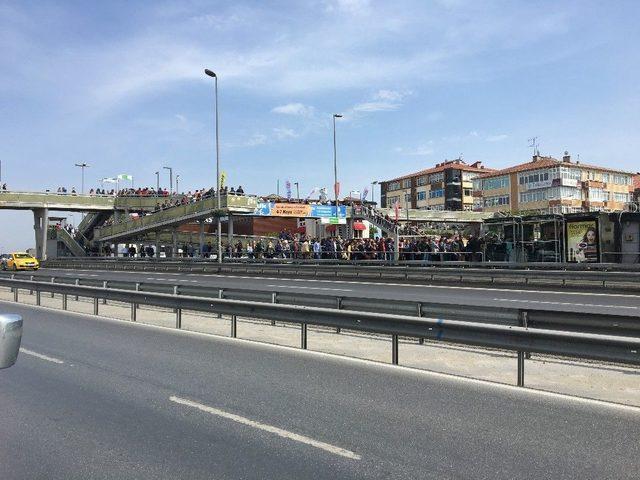 1 Mayıs Kutlamaları Yerini Dönüş Yoğunluğuna Bıraktı