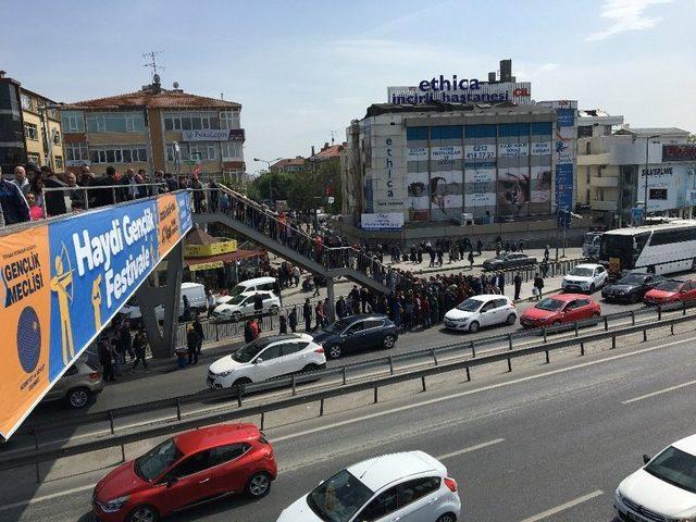 1 Mayıs Kutlamaları Yerini Dönüş Yoğunluğuna Bıraktı