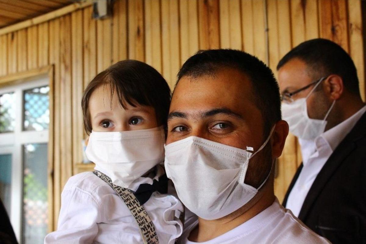 L&ouml;semi Hastası Ege Bebek İlk Doğum G&uuml;n&uuml;n&uuml; Kutladı