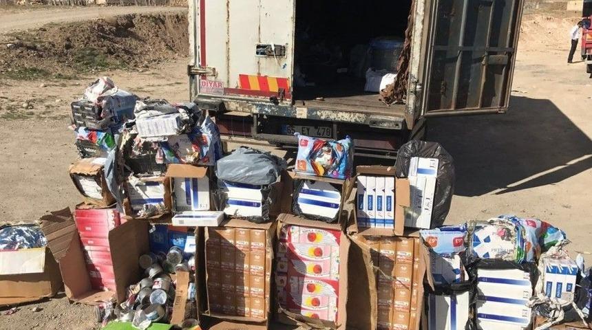 Başkale&rsquo;de 35 Bin Paket Ka&ccedil;ak Sigara Ele Ge&ccedil;irildi