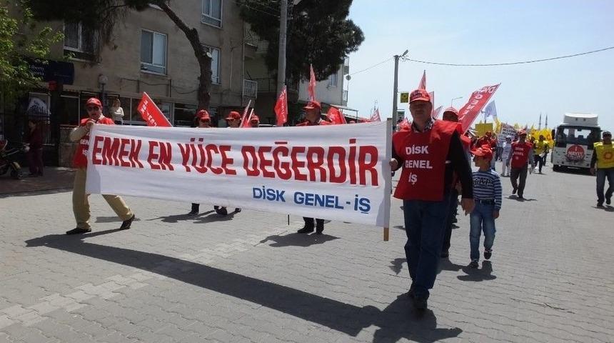 Burhaniye&rsquo;de 1 Mayıs&rsquo;a Halaylı Kutlama