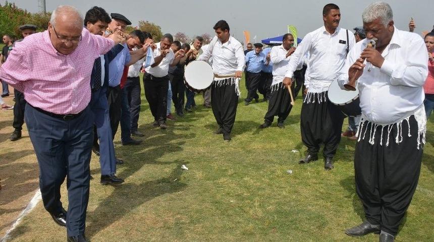 Mersin&rsquo;de Belediye İş&ccedil;ileri 1 Mayıs&rsquo;ı Piknik Havasında Kutladı