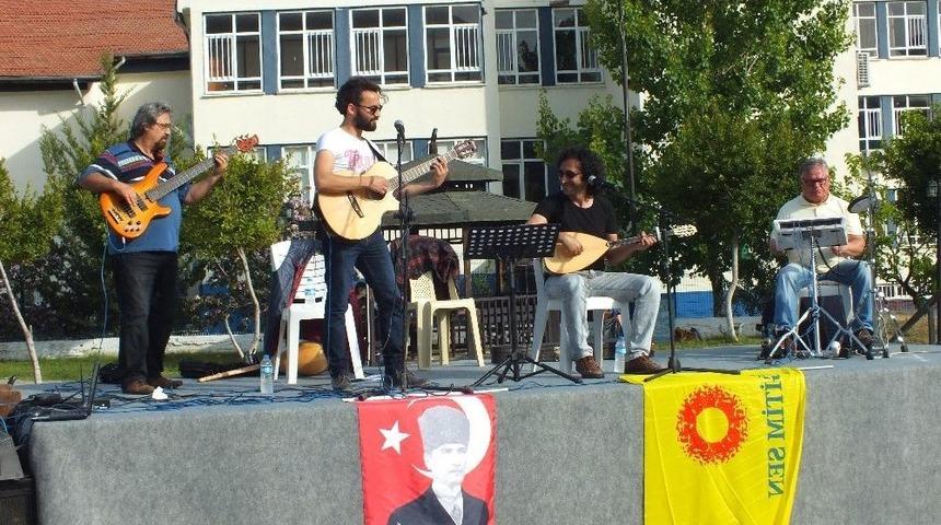 Anamur&rsquo;da 1 Mayıs Coşkuyla Kutlandı