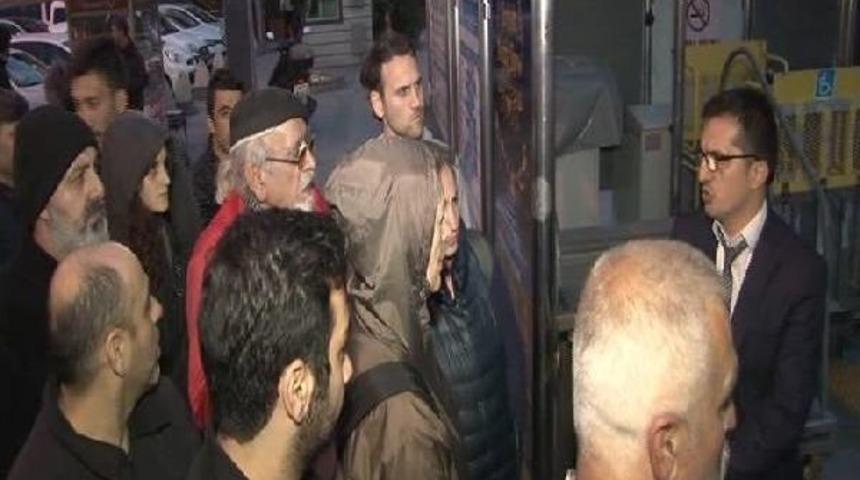 Vapur Seferleri Iptalleri Gece De S&uuml;rd&uuml;