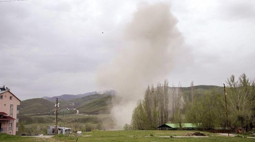 Ovacık&rsquo;ta Yola Tuzaklanan Patlayıcı İmha Edildi