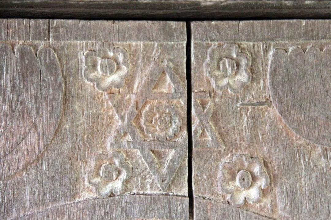 800 Yıllık &ldquo;s&uuml;leyman M&uuml;hr&uuml;&rdquo; İşlemeli Kapı Bu K&ouml;yde