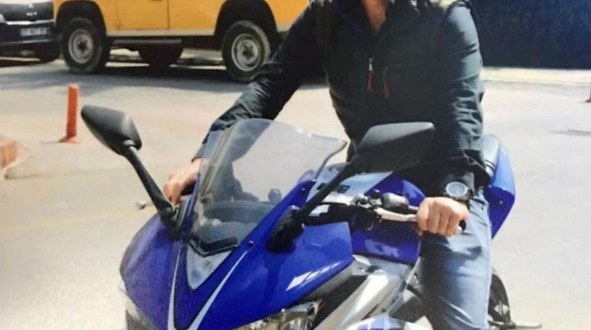 Otob&uuml;sle Motosiklet &Ccedil;arpıştı: 1 &Ouml;l&uuml;