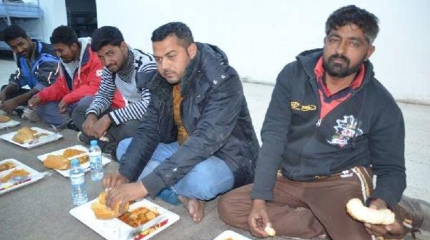 Başkale'de 23 Kaçak Yakalandı