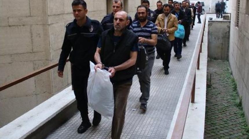 Bursa'da Toplantı Halinde Yakalanan 10 Fet&ouml; Ş&uuml;phelisi Adliyede