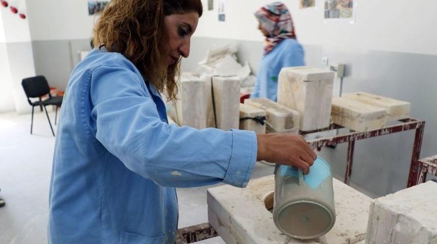 Diyarbakırlı Kızlar &Ccedil;amura Hayat Veriyor