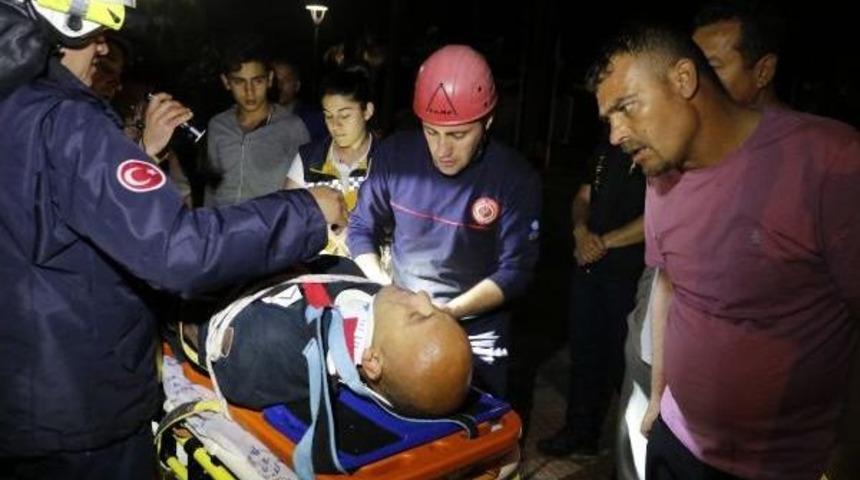 Denizi Seyrederken Falezlerden D&uuml;şerek Ayağını Kırdı