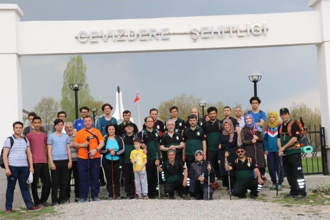 İhh Tavşanlı Arama Kurtarma Ekibinden Cevizdere Şehitleri Anısına Y&uuml;r&uuml;y&uuml;ş