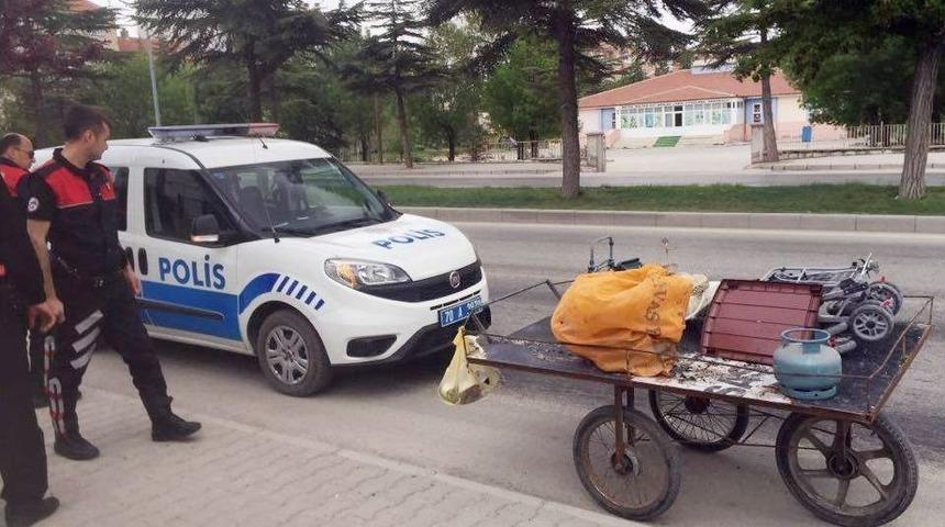 Cezaevi Firarisi Ray Bağlantı Demirlerini &Ccedil;alarken Yakalandı