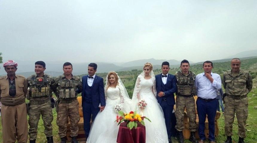 Sınırda &Ccedil;ifte Mutluluk