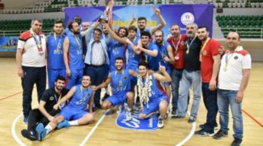 Bornova'da D&uuml;zenlenen &Uuml;nilig'de Basketbolda Giresun&nbsp;Ve Beykent Şampiyon