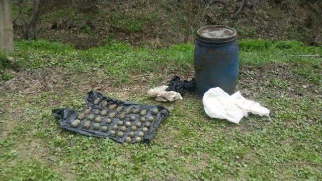 Bitlis te Toprağa G&ouml;m&uuml;l&uuml; 38 El Bombası Bulundu 1