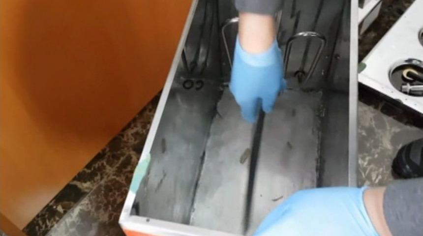 İstanbul&rsquo;da Uyuşturucu Operasyonu Kamerada