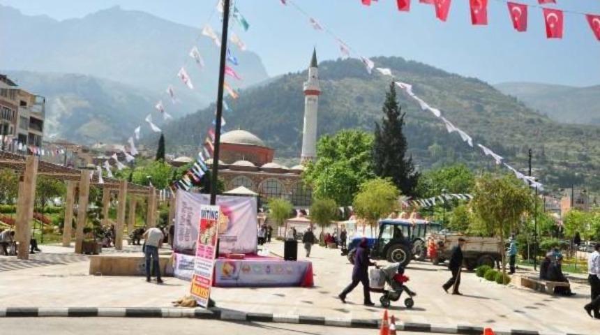 Manisa'da 3.4 B&uuml;y&uuml;kl&uuml;ğ&uuml;nde Deprem
