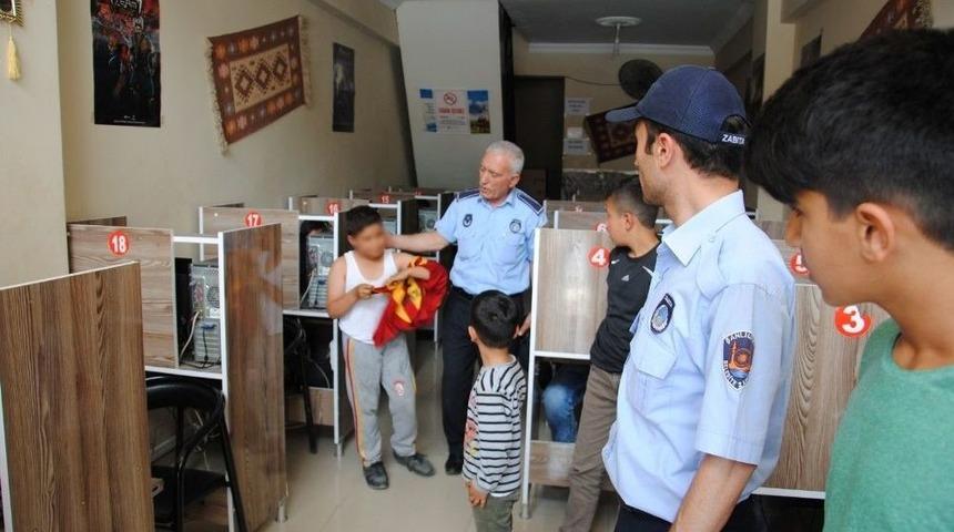 Zabıta Ekiplerinden İnternet Kafelere Denetleme