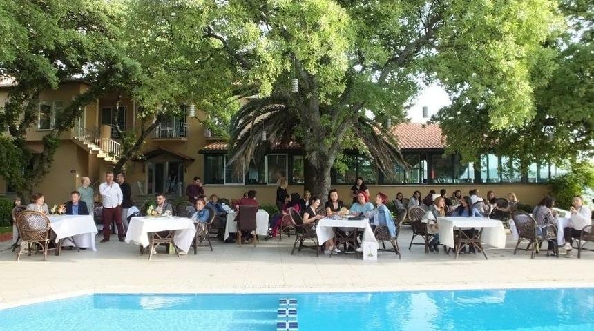 Burhaniye&rsquo;de Sa&ccedil; Tasarım Ve G&uuml;zellik Kampı