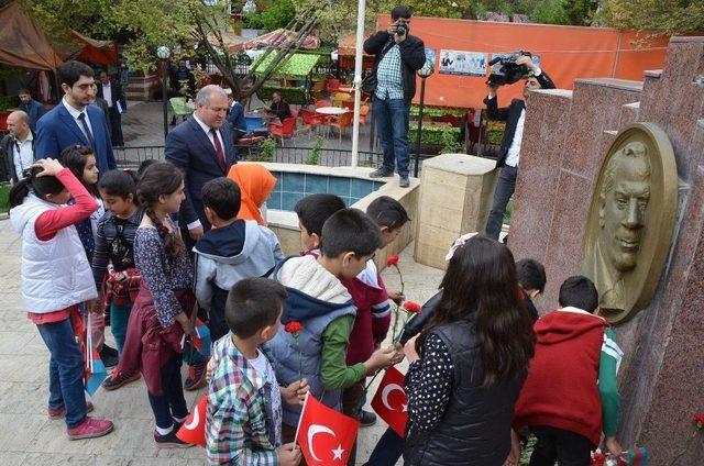 Azerbaycan’ın Merhum Cumhurbaşkanı Aliyev, Iğdır’da Anıldı