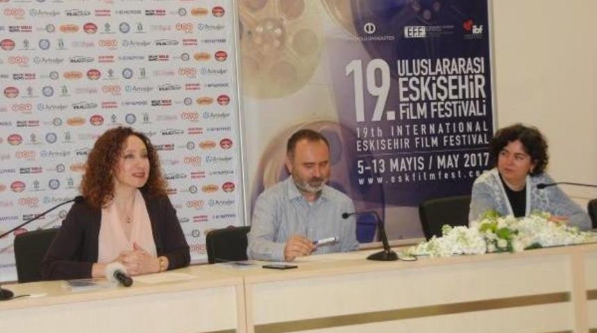 Eskişehir Film Festivali'nin Onur &Ouml;d&uuml;lleri İzzet G&uuml;nay Ile Lale Belkıs'a Verilecek