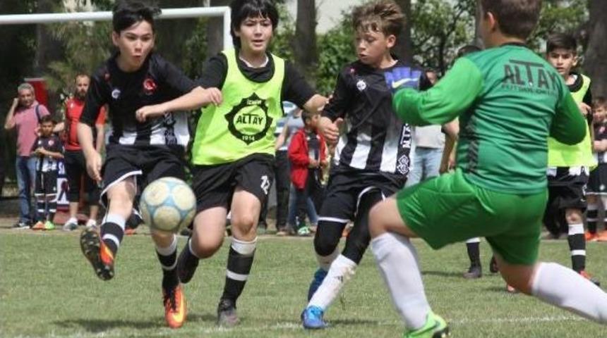 Altay Tek V&uuml;cut