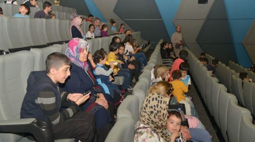 &Uuml;cretsiz Sinema G&uuml;nleri Devam Ediyor