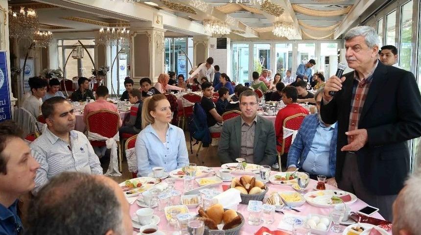 Başkan Karaosmanoğlu, &ldquo;kocaeli&rsquo;de Y&uuml;zme Bilmeyen Kalmasın&rdquo;