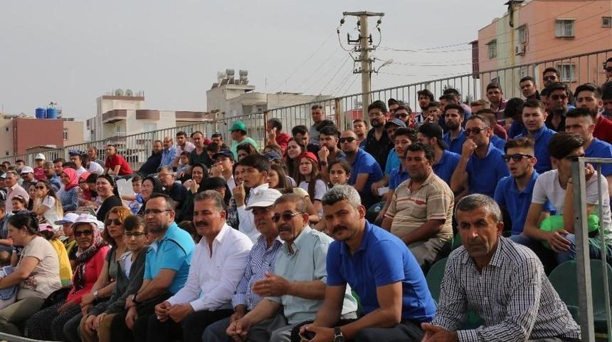 Toroslar&rsquo;da K&ouml;ylerarası Futbol Turnuvası Kıyasıya M&uuml;cadelelere Sahne Oluyor