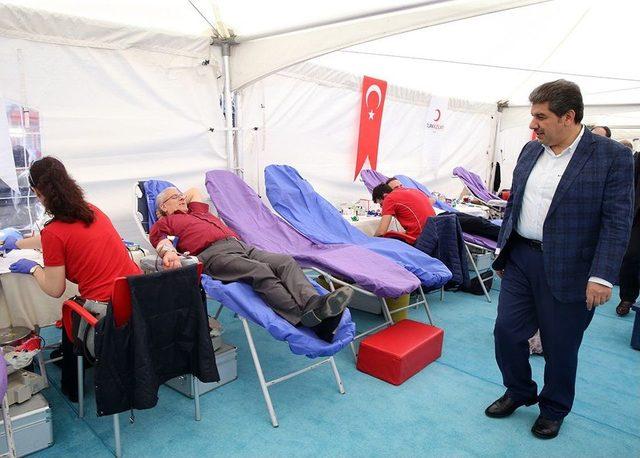 Esenler Kanını Bağışladı 1