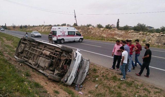 Gaziantep’te Yolcu Minibüsü Devrildi: 2’si Ağır 7 Yaralı 1