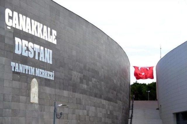 Çanakkale Destanı Tanıtım Merkezi'nde 1 Milyonuncu Ziyaretçiye Plaket