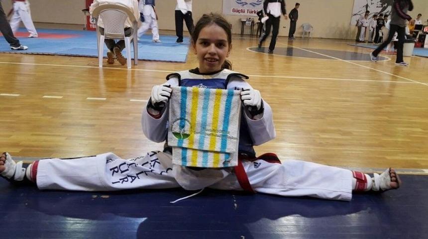 Minik Taekwondoculardan 3 Madalya