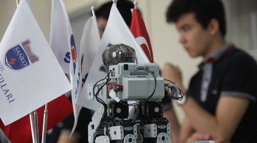 Abd&rsquo;deki Robot Yarışmalarına T&uuml;rk &Ouml;ğrenciler Damga Vurdu